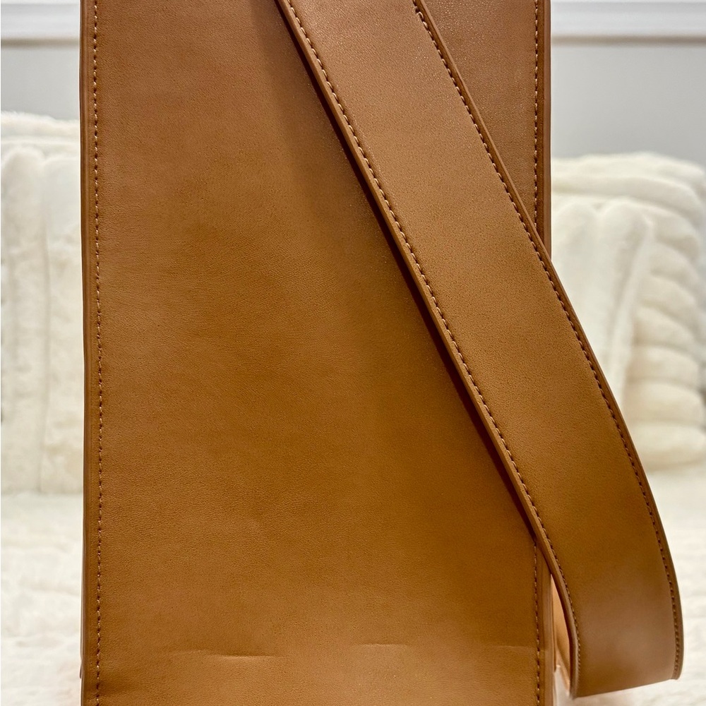 Dagne Dover—Daily Tote—Size-Medium—Color-Pinto - Picture 4 of 13
